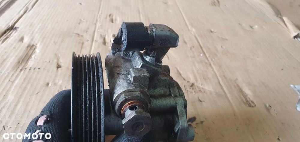 Pompa wspomagania kierownicy Mercedes ML W164 3.5 V6 1345102700 - 5