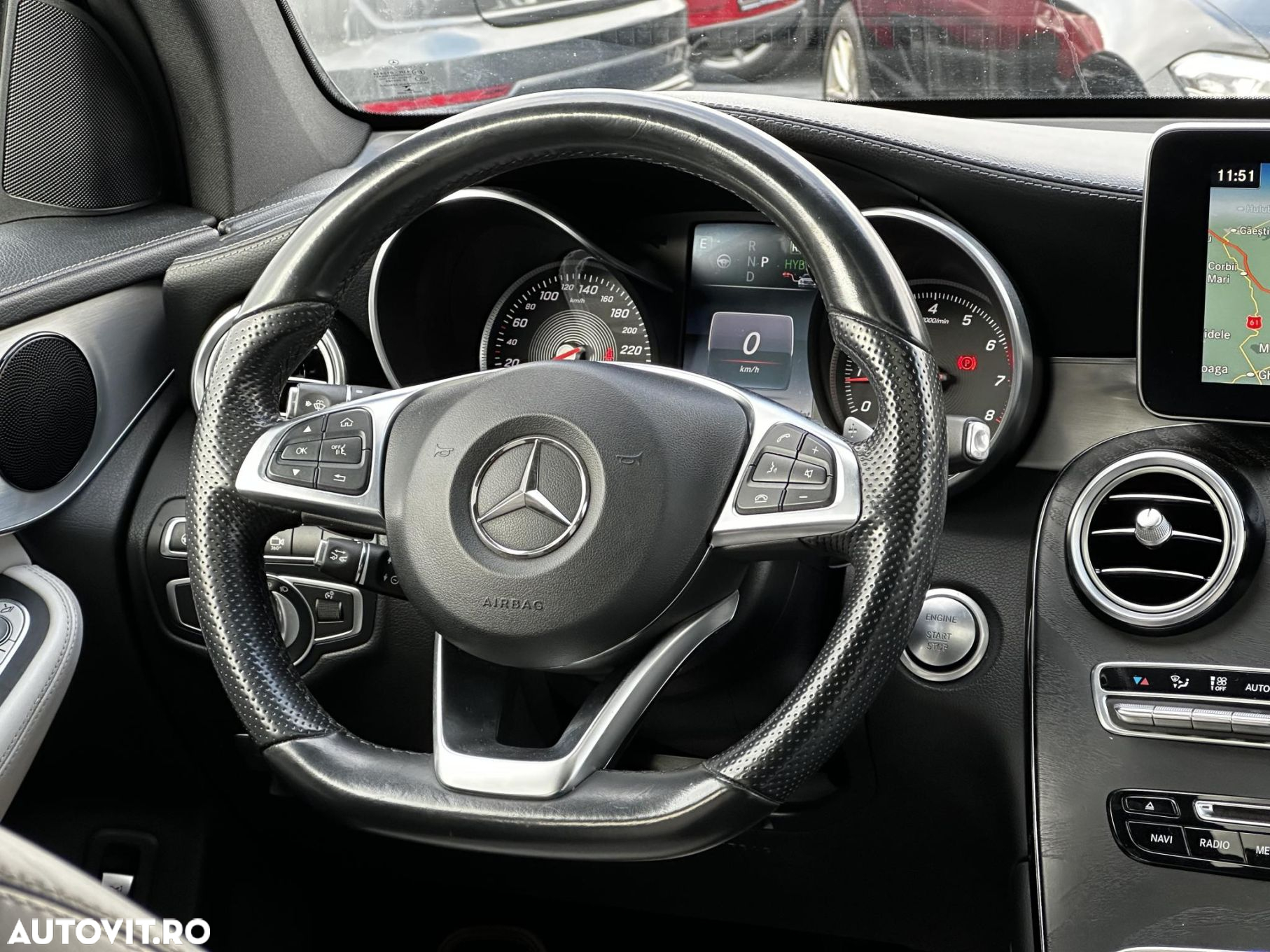 Mercedes-Benz GLC - 11