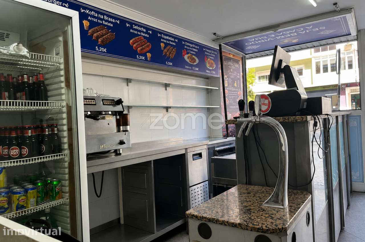 Loja, 80 m², Almada, Cova da Piedade, Pragal e Cacilhas - Grande imagem: 5/9