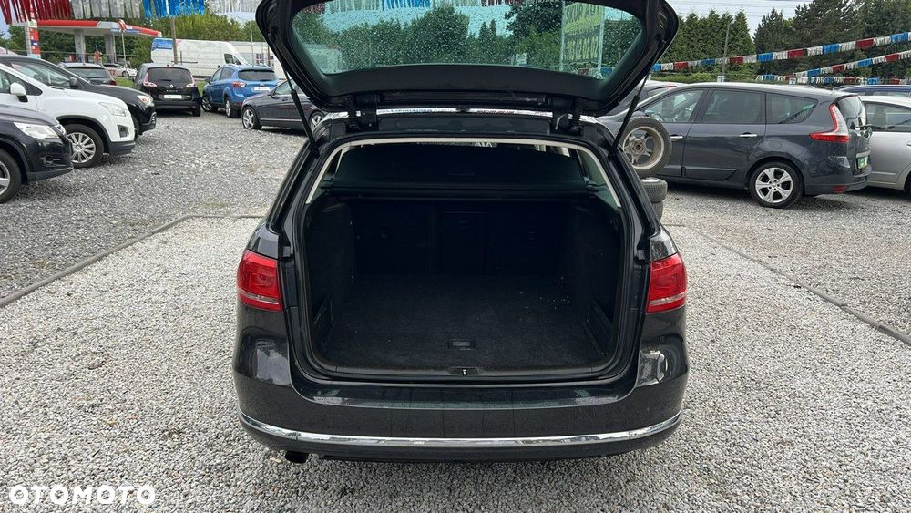 Volkswagen Passat - 21