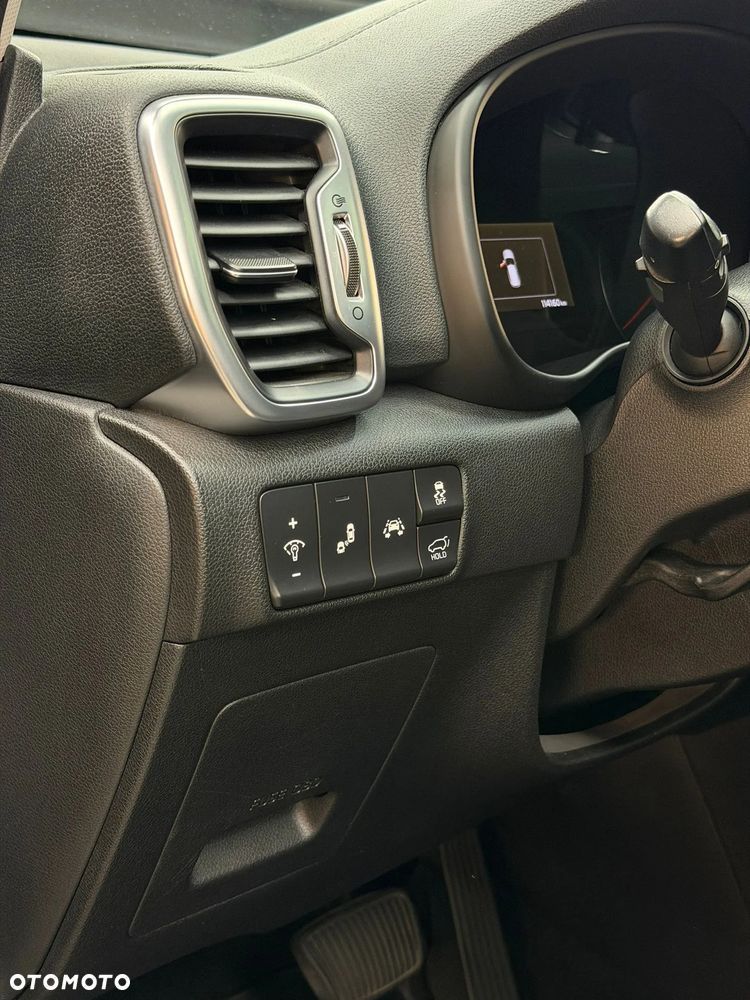 Kia Sportage 2.0 CRDI AWD VISION - 25