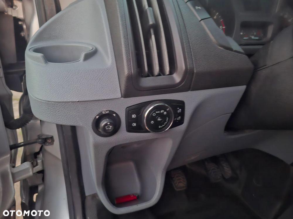 Ford Transit - 9
