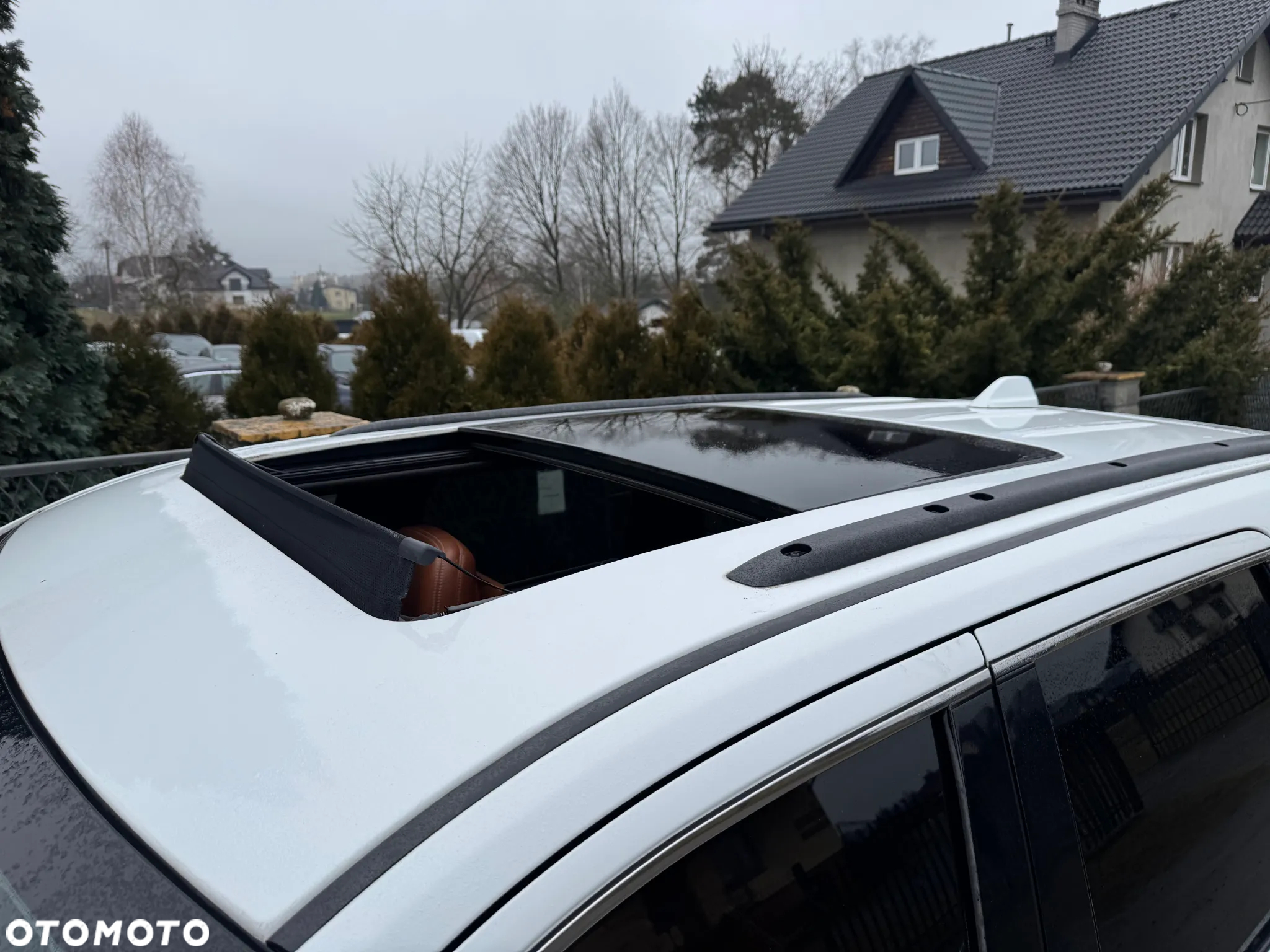 Jeep Grand Cherokee - 30