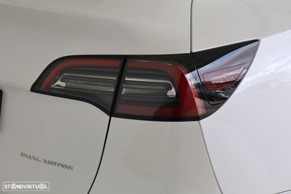 Tesla Model Y Long Range Tração Integral - 9