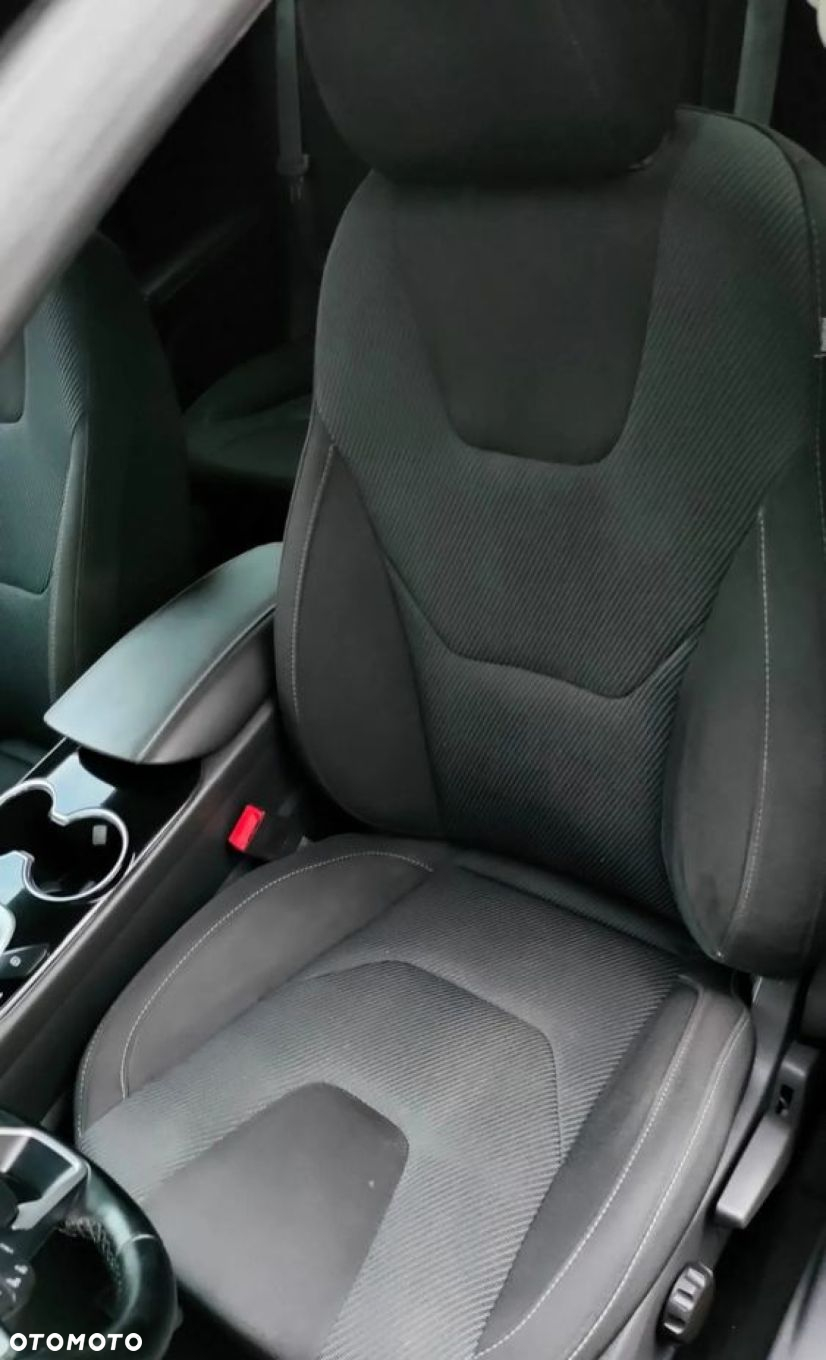 Ford Mondeo - 8