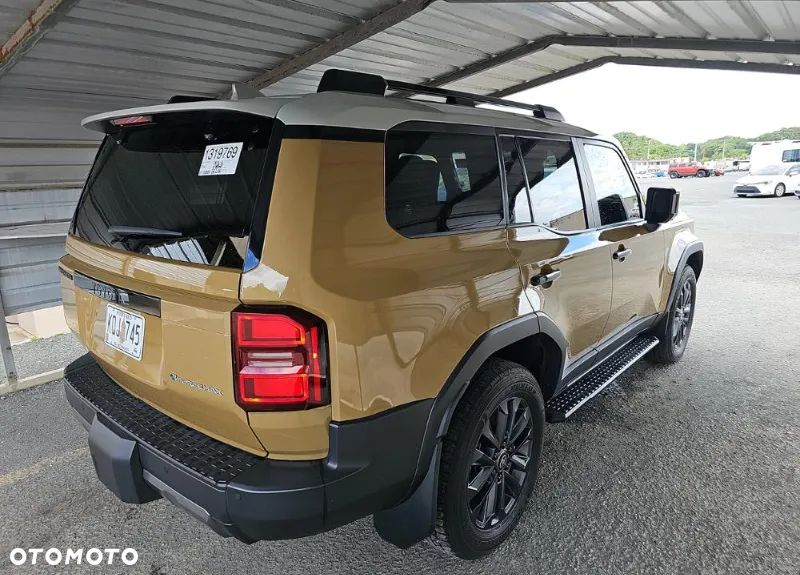 Toyota Land Cruiser - 4