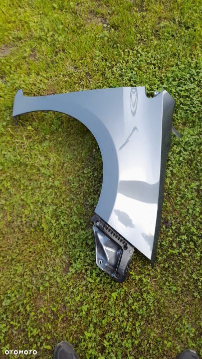 Toyota corolla e16 błotnik idealny