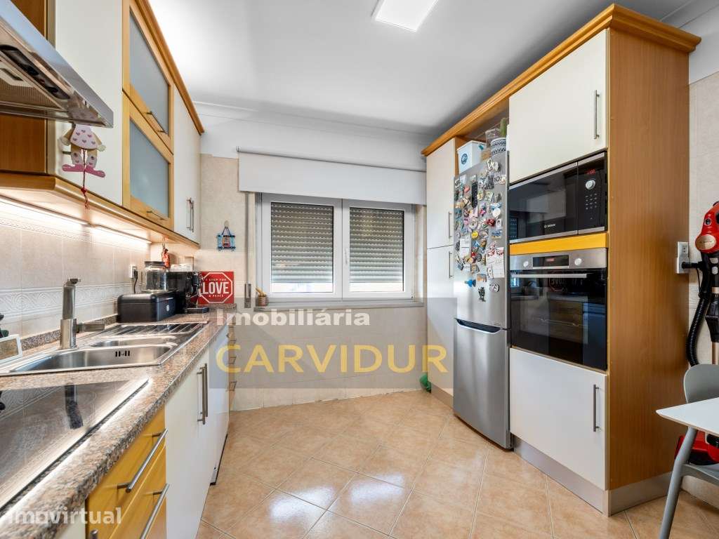 Apartamento T3 com elevador e 2 Parqueamentos - Grande imagem: 2/26