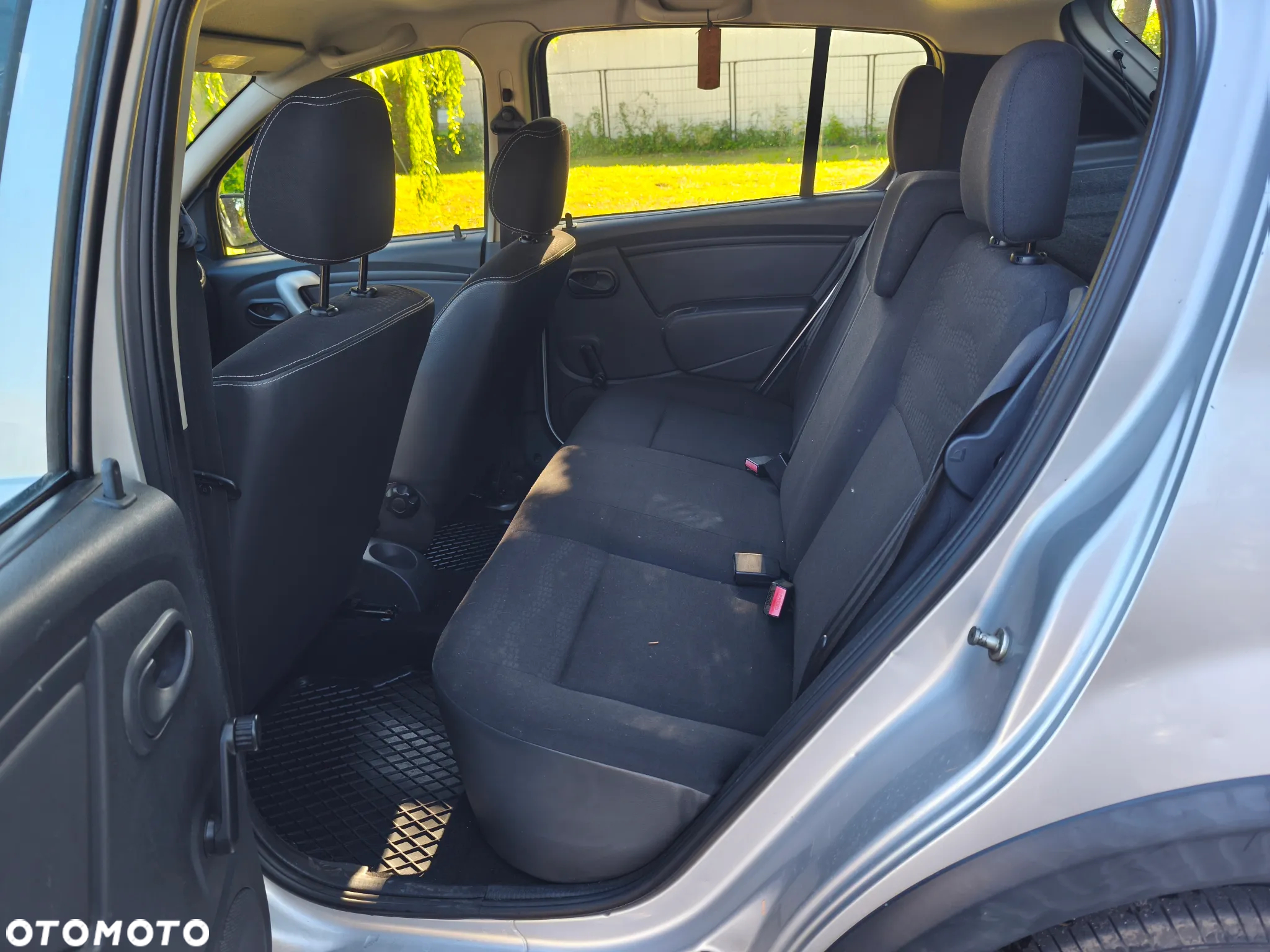 Dacia Sandero 1.6 MPI Stepway - 10
