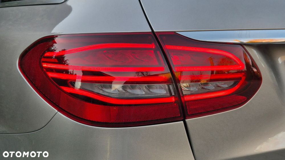 Mercedes-Benz Klasa C 300 d T 9G-TRONIC Avantgarde - 16