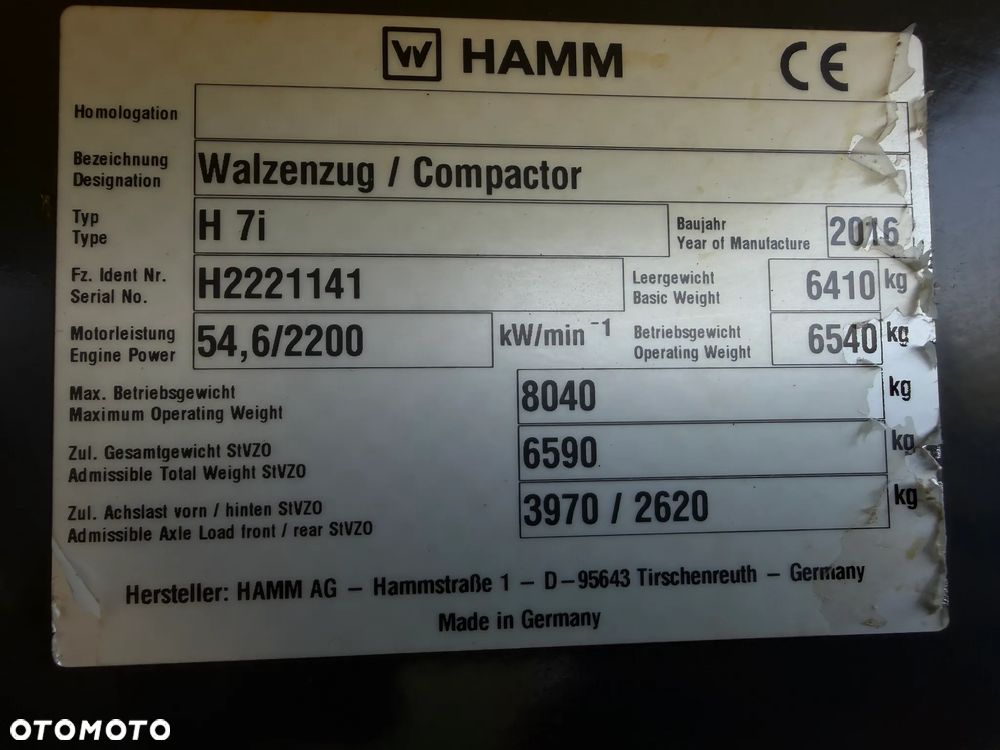 Hamm H 7i Walec Terenowo Drogowy Guma Stal. 6,5 tony 8ton. Import Norwegia 2017 rok. 1600 mtg. silnik KUBOTA 4cyl. Maszyna nie różni się od Nowej z salonu! Klimatyzacja wentylacja. Serwisy w Dekra AKTUALNE. Zero zniszczeń IGŁA !! Gotowy do długiej pracy. Po dużych serwisach eksploatacyjnych w Norwegii. Walec z Upadłości od pierwszego właściciela. Jego historia od nowosci to jedna inwestycja miejska! Jedyna taka okazja! Szerokość 168cm. Bardzo mały walec a moc Potężna! Full Wypas Wersja Norweska. Opony piękny stan. Ani deka luzów i wycieków. OKAZJA - 7