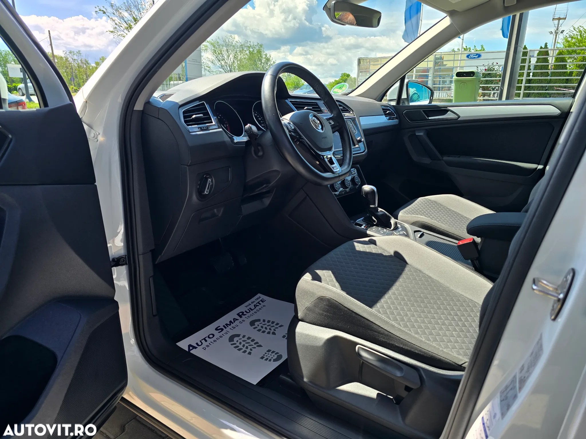 Volkswagen Tiguan 2.0 TDI SCR 4MOTION DSG R-Line - 20
