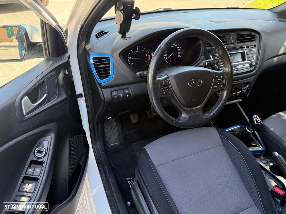 Hyundai i20 1.1 CRDi GO! - 9