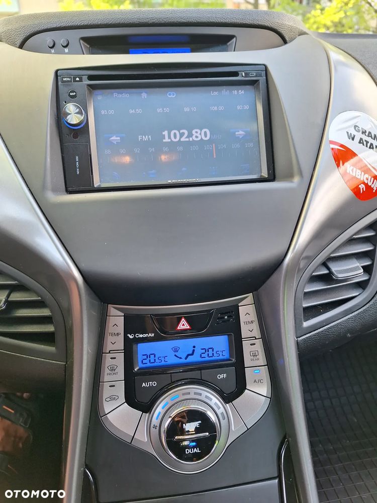 Hyundai Elantra 1.6 Comfort - 6