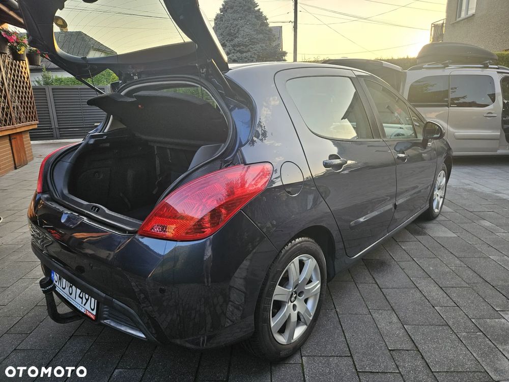 Peugeot 308 1.6 HDi Premium - 17