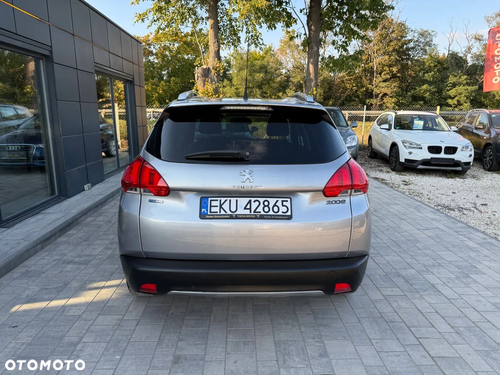 Peugeot 2008 1.2 Pure Tech Allure S&S - 28