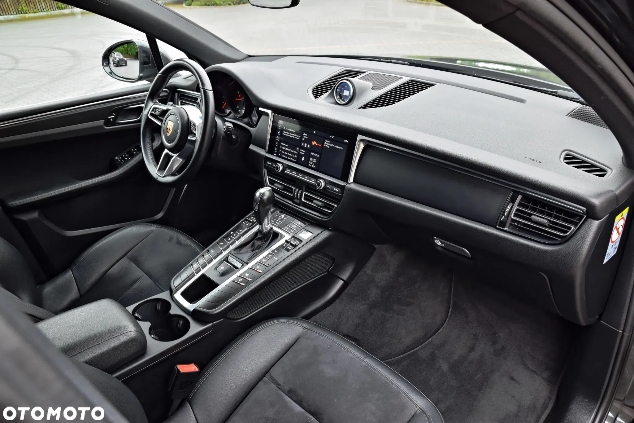 Porsche Macan Standard - 23