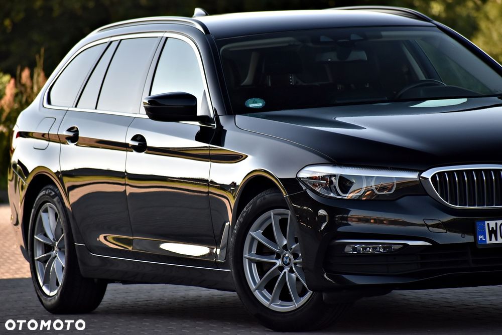 BMW Seria 5 520i - 14