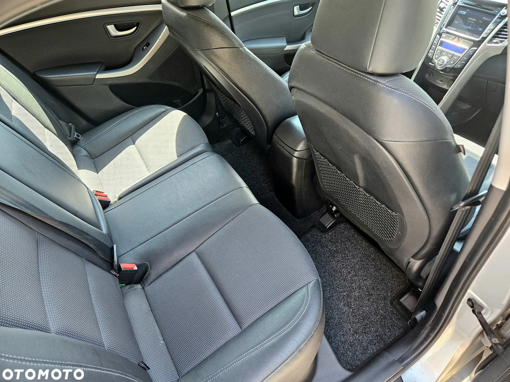Hyundai i30 1.6 CRDI Automatik Style - 7