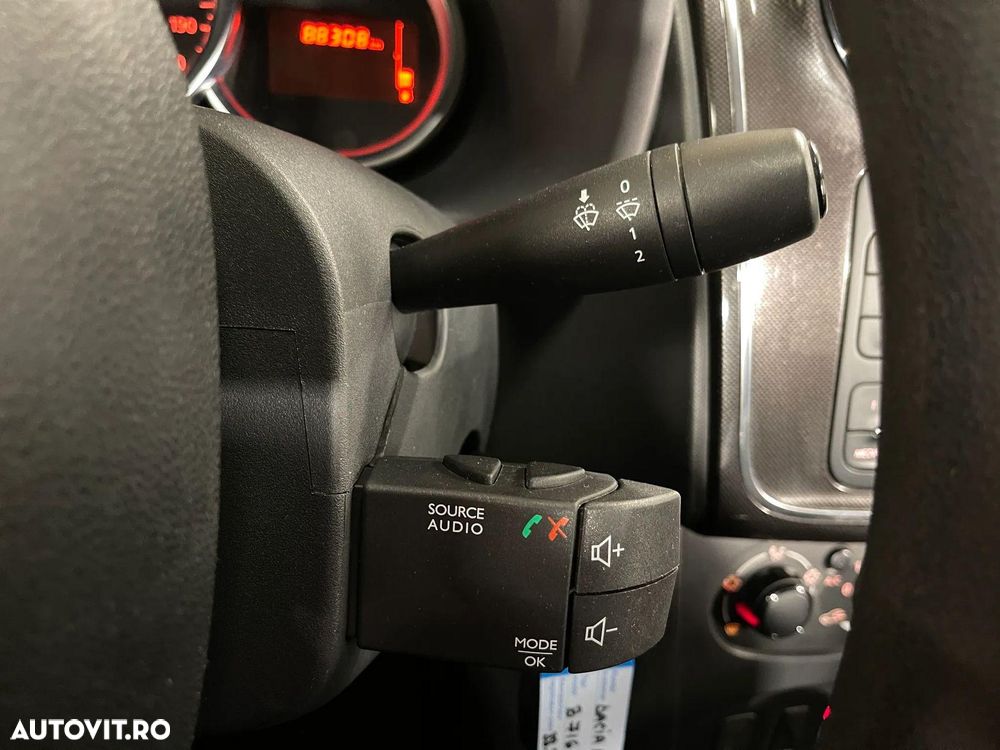 Dacia Logan 1.0 SCe Laureate - 17
