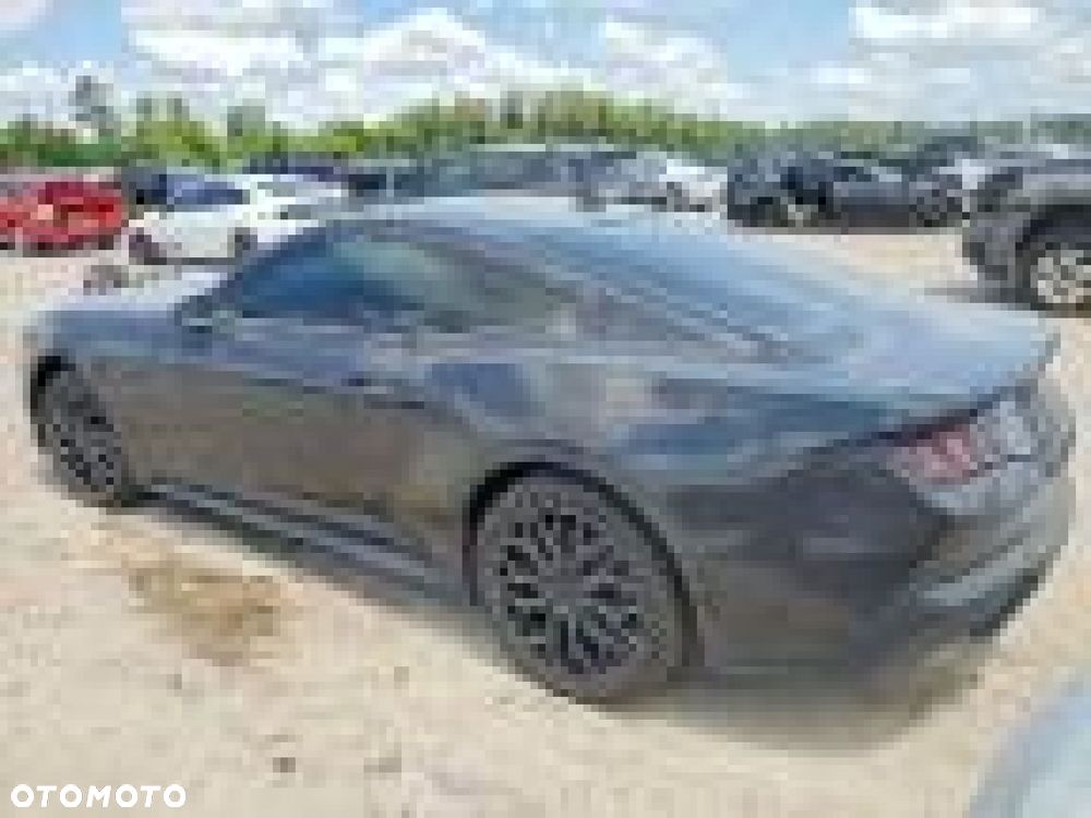 Ford Mustang - 6