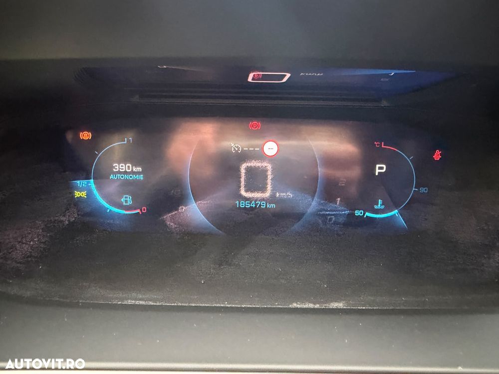 Peugeot 2008 1.5 BlueHDI EAT8 STT Allure Pack - 20