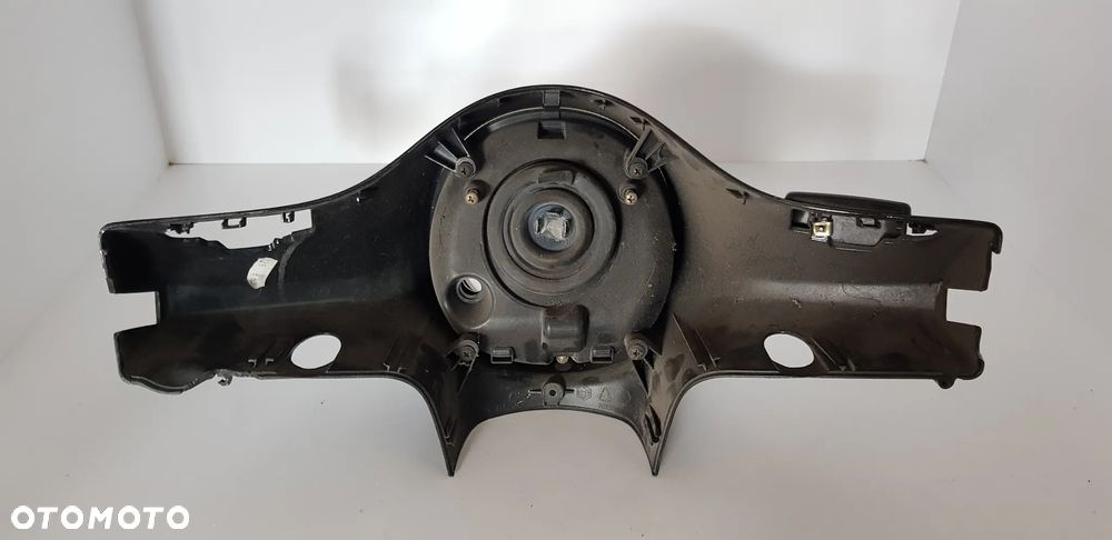 Piaggio Vespa GTS 125 Reflektor Przód Przedni Osłona - 4