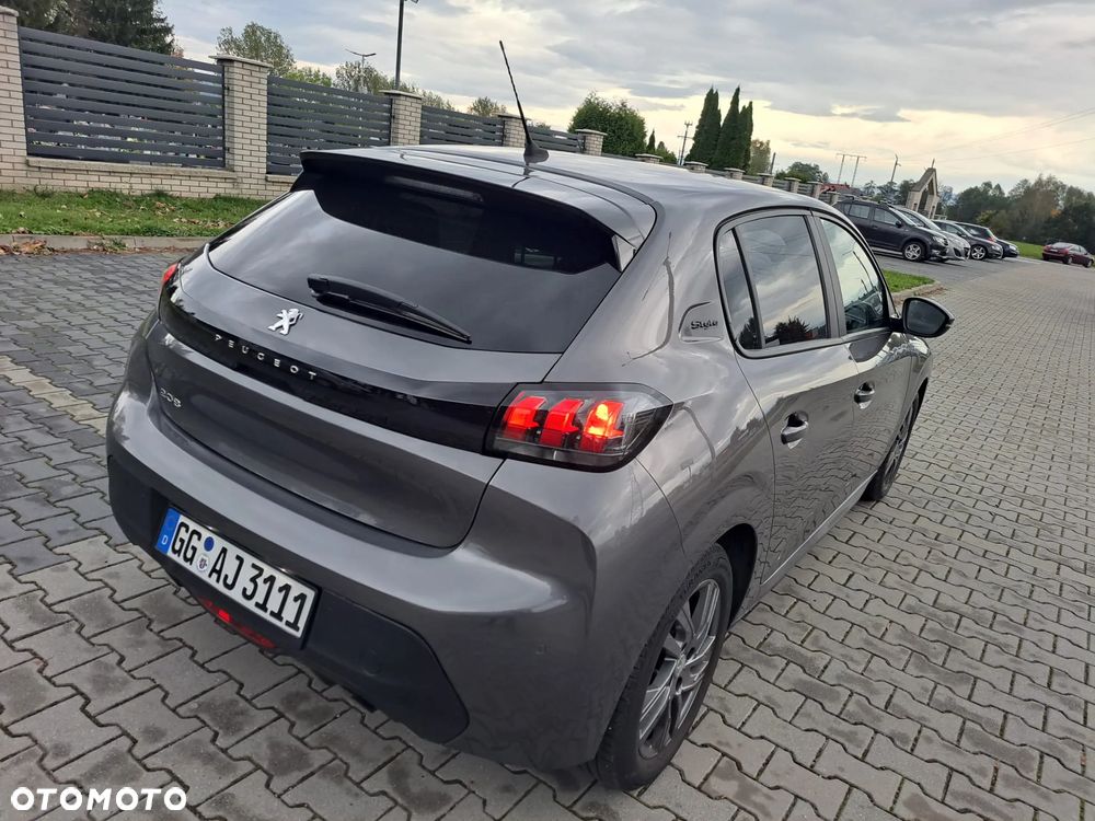 Peugeot 208 - 2