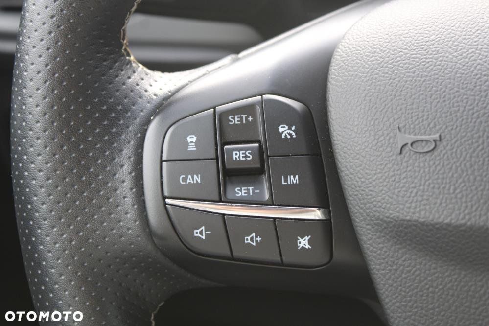 Ford Focus - 31