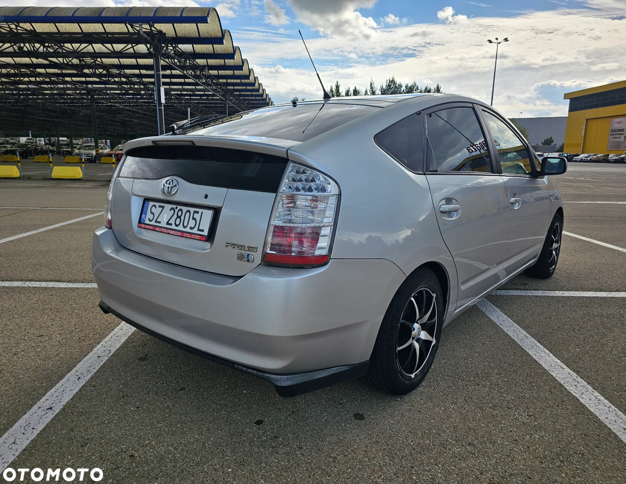 Toyota Prius - 3