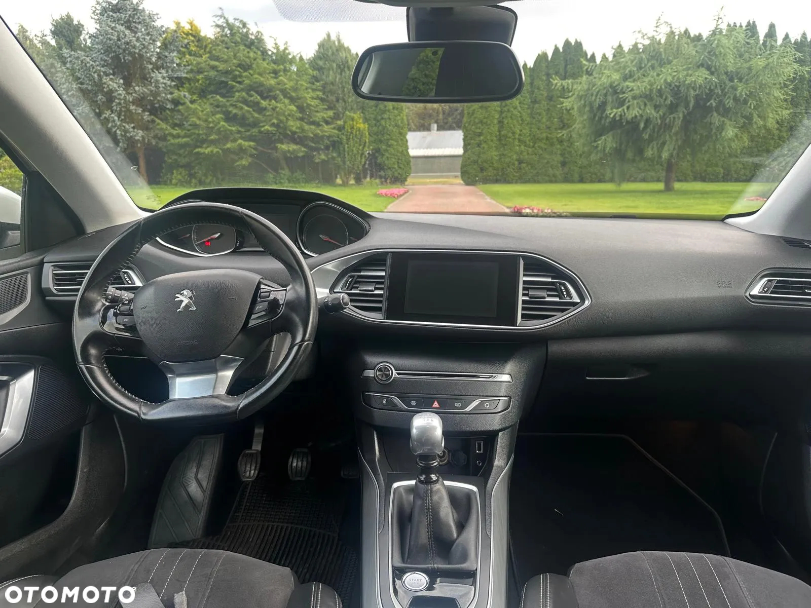 Peugeot 308 SW 1.6 BlueHDi Allure S&S - 11