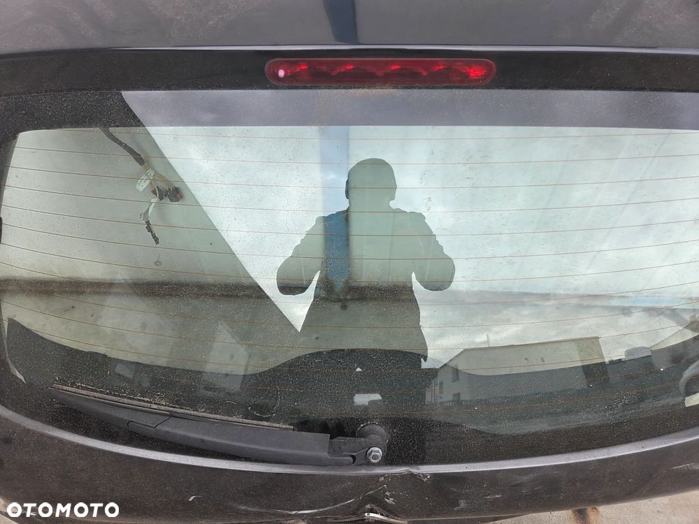 Klapa bagażnika szyba Citroen C3 III - 3