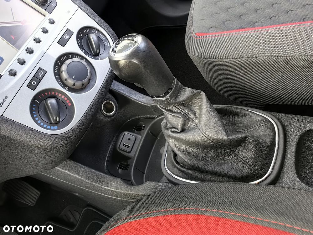 Opel Corsa 1.6T GSI - 17