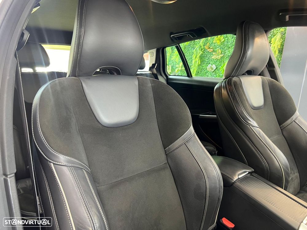 Volvo V60 2.4 D6 R-Design Sum.AWD Phev - 16