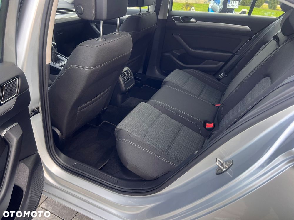Volkswagen Passat 2.0 TDI EVO Business - 8