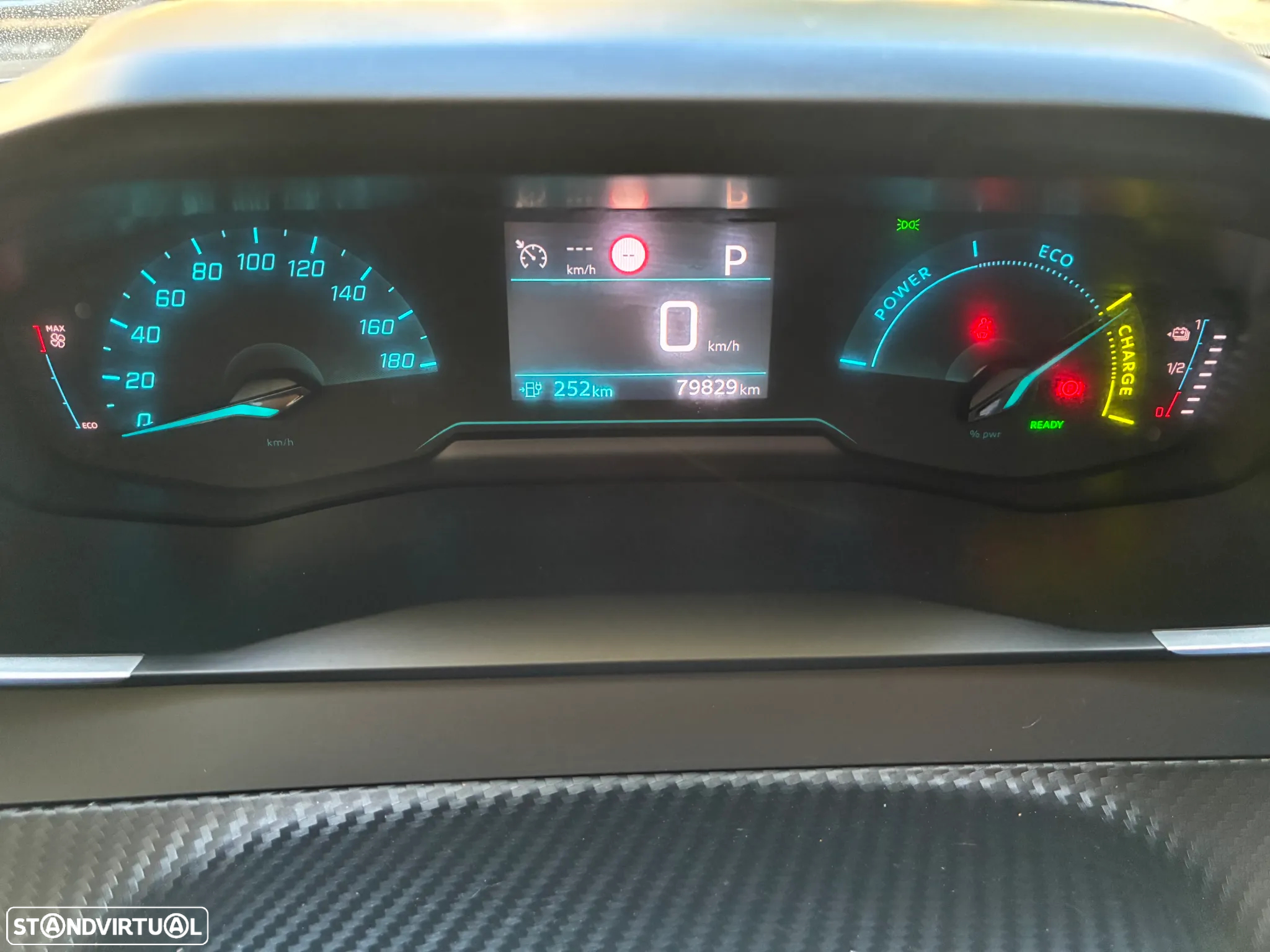 Peugeot e-2008 50 kWh Active Pack - 24