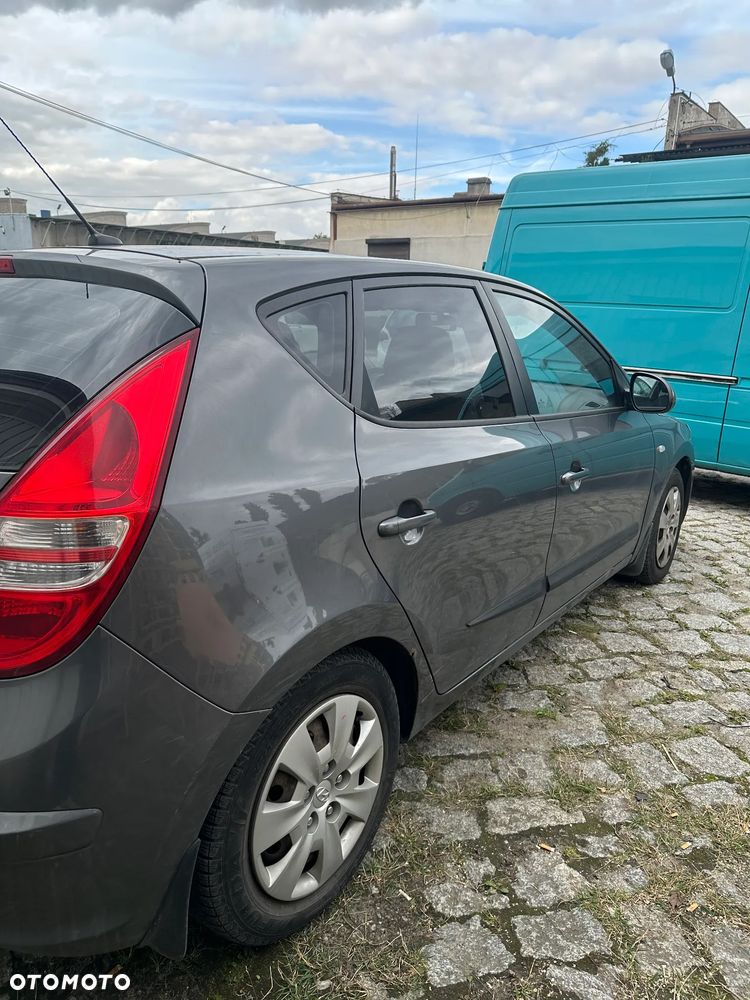 Hyundai i30 1.4 Classic - 11