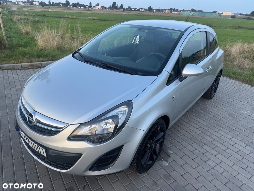 Opel Corsa 1.2 Cosmo - 24