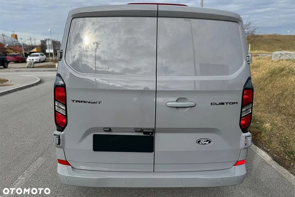 Ford Transit Custom 320 L2H1 Limited A8 2.0 170KM - 5