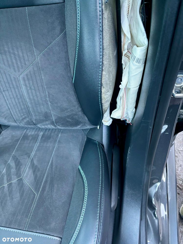 Peugeot 2008 PureTech 130 GPF Stop&Start Crossway - 23