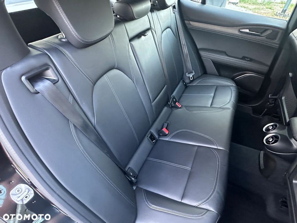 Alfa Romeo Stelvio 2.0 Turbo TI Q4 - 28