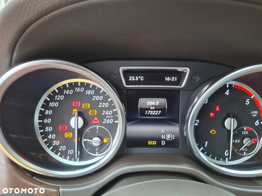 Mercedes-Benz ML 350 BlueTEC 4-Matic - 10