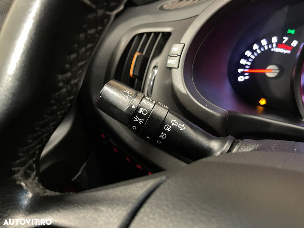 Kia Sportage 2.0 CVVT 4WD Automatik Vision - 24