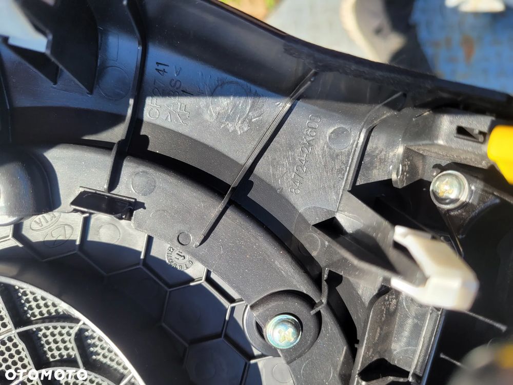 Schowek maskownica głośnika deski konsoli Kia Soul I Lift 2013r 84724-2K600 - 4