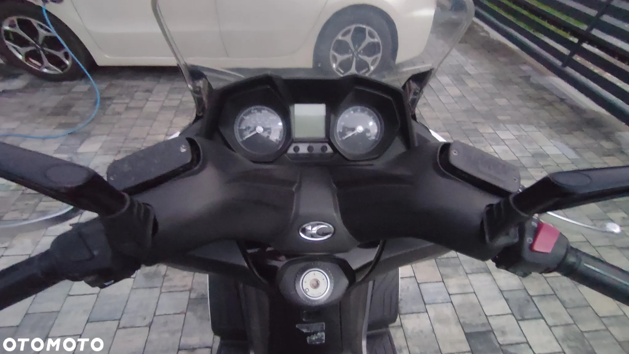 Kymco Downtown - 10