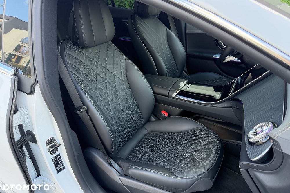 Mercedes-Benz EQE 500 90.5kWh 4-Matic AMG Line - 16