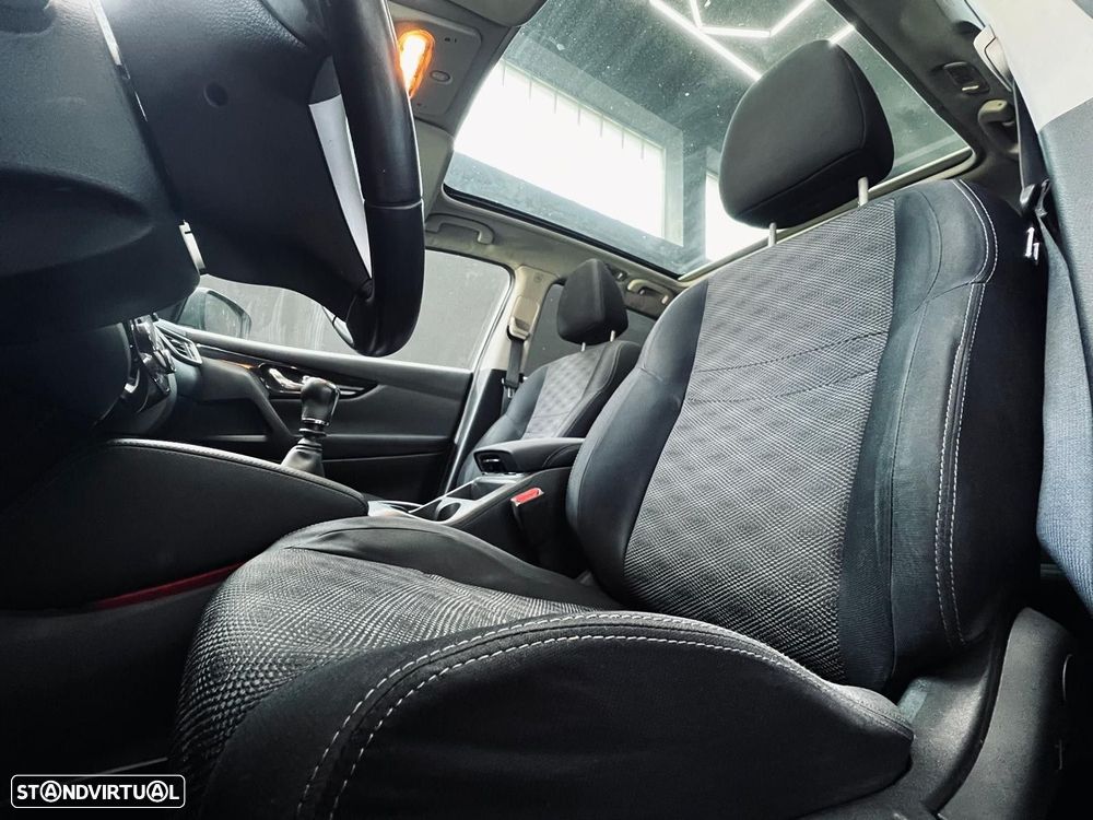 Nissan Qashqai 1.5 dCi Tekna Premium - 32