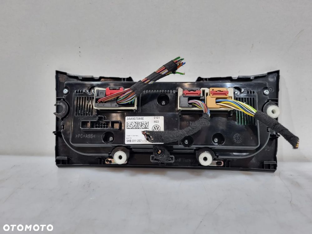VW PASSAT B7 PANEL KLIMATYZACJI 3AA907044E - 4