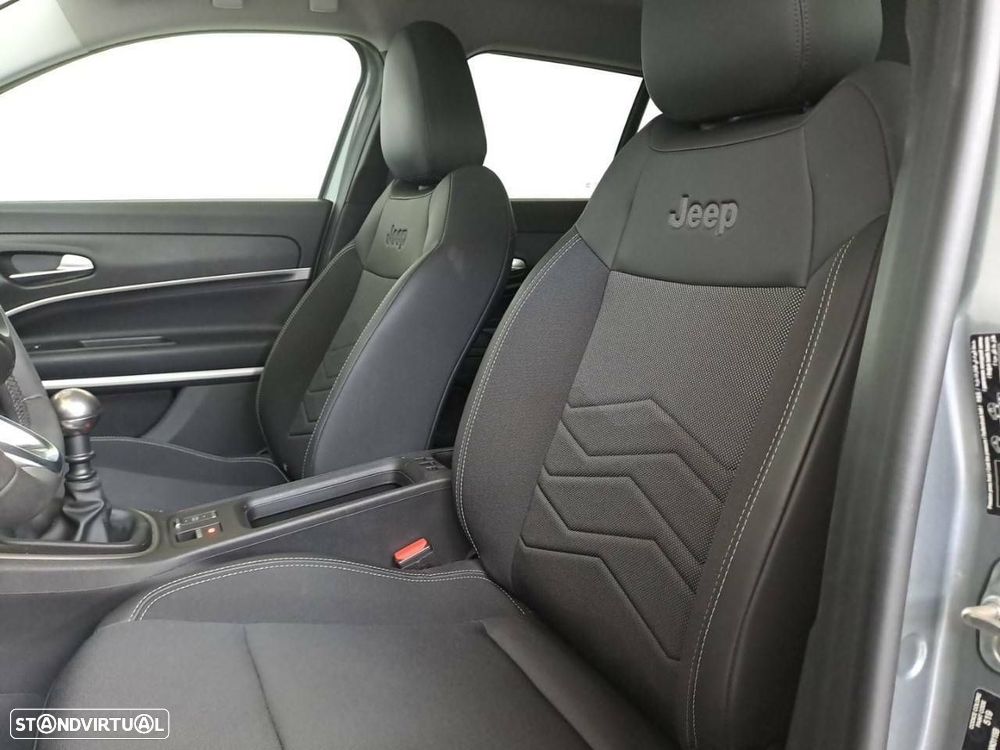 Jeep Avenger 1.2 GSE T3 Summit - 9
