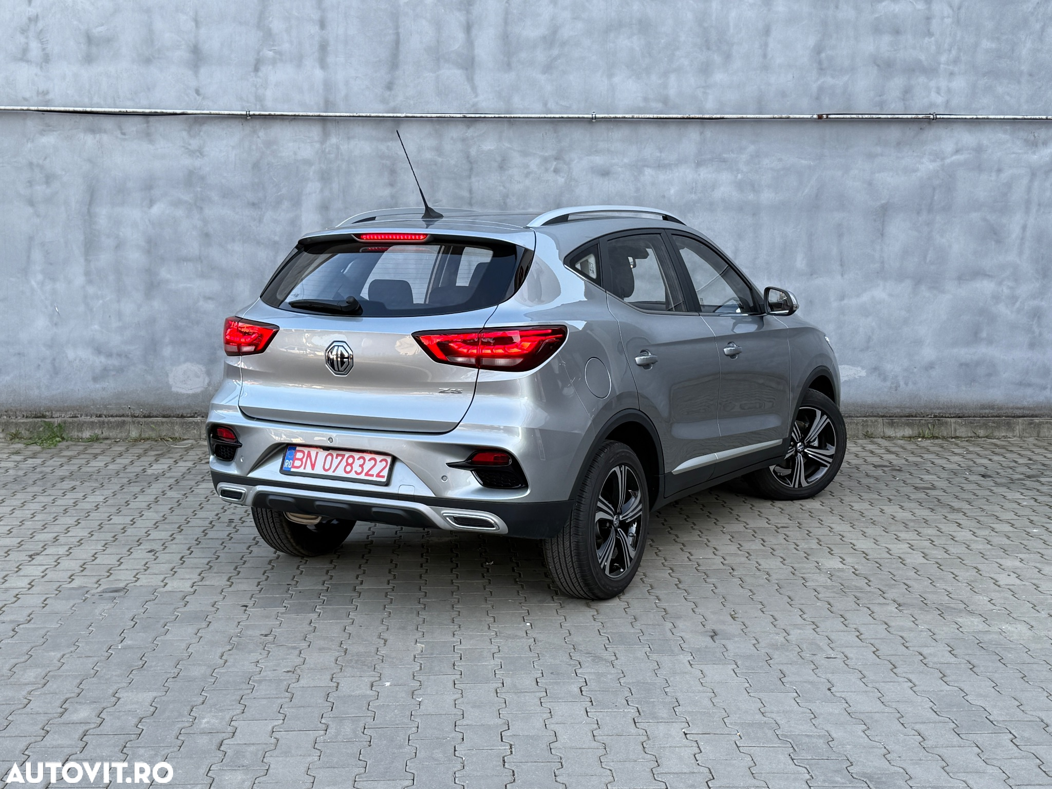 MG ZS 1.5 GSL 5MT Exclusive - 26